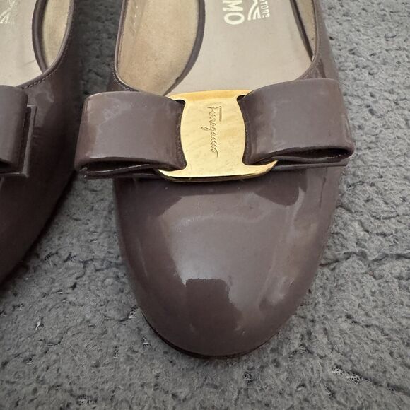 Salvatore Ferragamo Varina Patent Leather Bow Gold Mauve Flats Women's Size 9 B - Picture 3 of 14